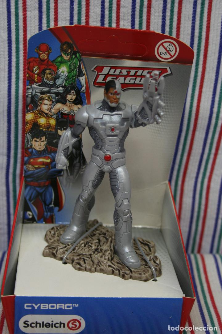 Figuras de goma y PVC: CYBORG DE SCHLEICH - Foto 2