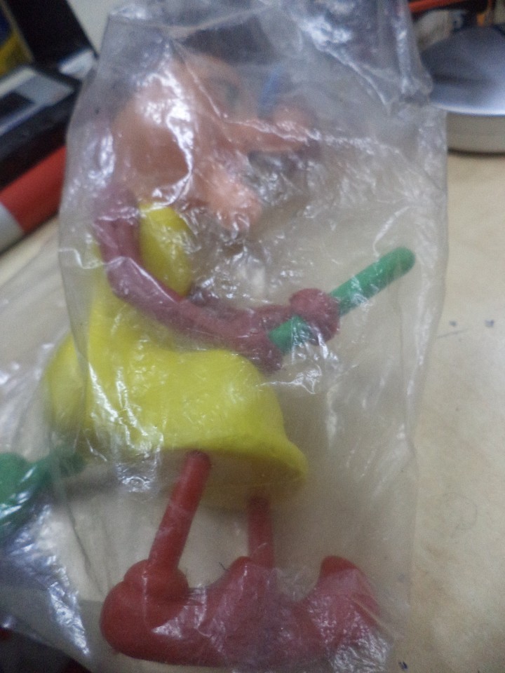 Figuras de goma y PVC: Bruja de Mold Plast a&ntilde;os 60. - Foto 3