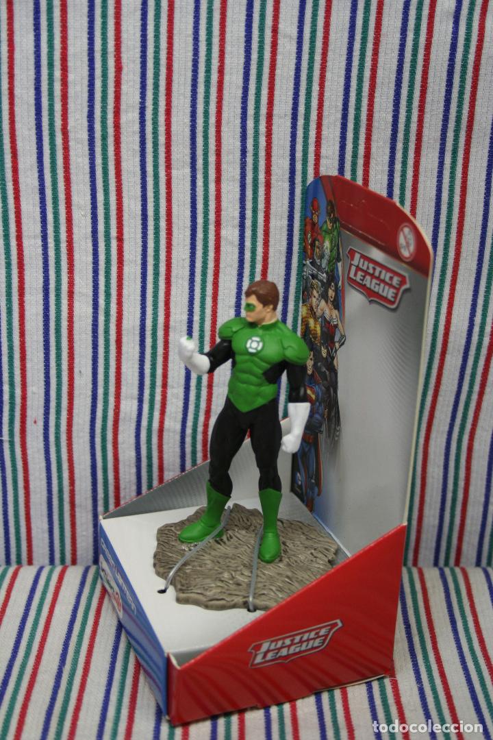 Figuras de goma y PVC: LINTERNA VERDE DE SCHLEICH - Foto 3