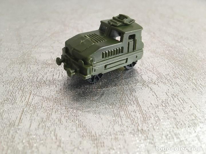 Figuras de Borracha e PVC: Figura kinder locomotora con mecanismo