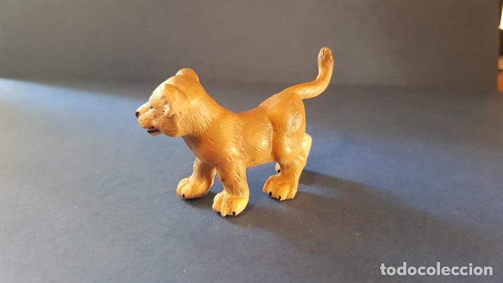 Figuras de goma y PVC: CRIA DE LEON SLEICH - Foto 2