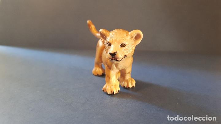 Figuras de goma y PVC: CRIA DE LEON SLEICH - Foto 3