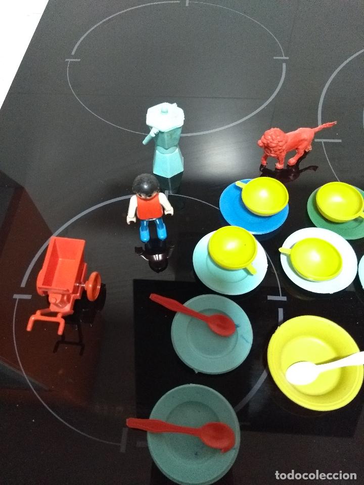 Figuras de goma y PVC: LOTE DE CACHARRITOS DE PL&Aacute;STICO - Foto 4