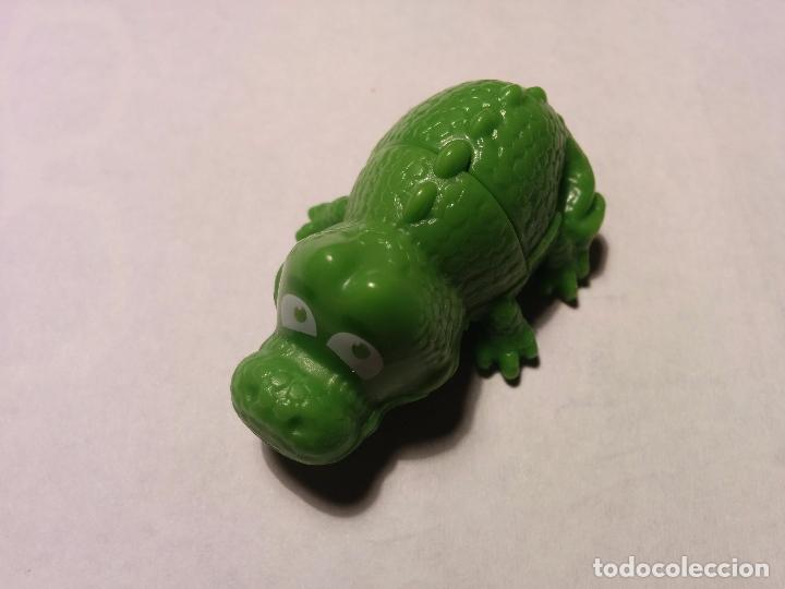 Figuras de Borracha e PVC: FIGURA KINDER FF 066
