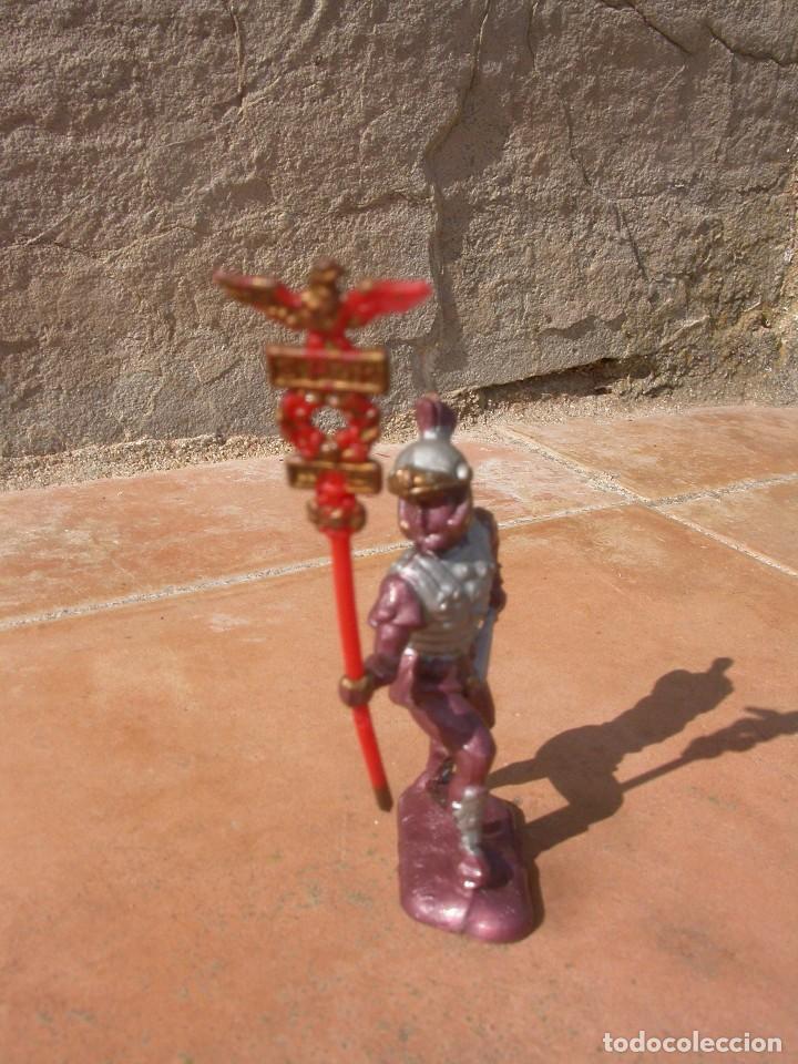 Figuras de goma y PVC: FIGURA DE ROMANO - Foto 1