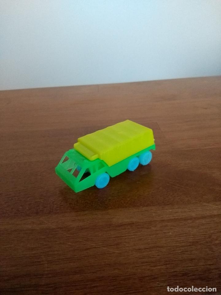 Figuras de goma y PVC: CAMI&Oacute;N T&Iacute;PICO DE LOS KIOSCOS - Foto 1