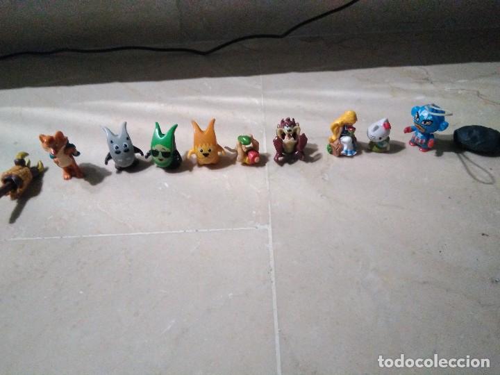 Figuras de goma y PVC: Lote mu&ntilde;ecos tipo kinder - Foto 1