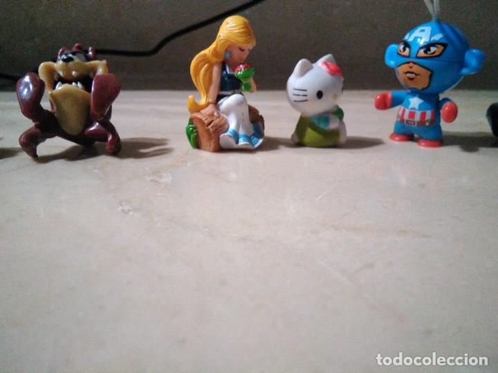 Figuras de goma y PVC: Lote mu&ntilde;ecos tipo kinder - Foto 2