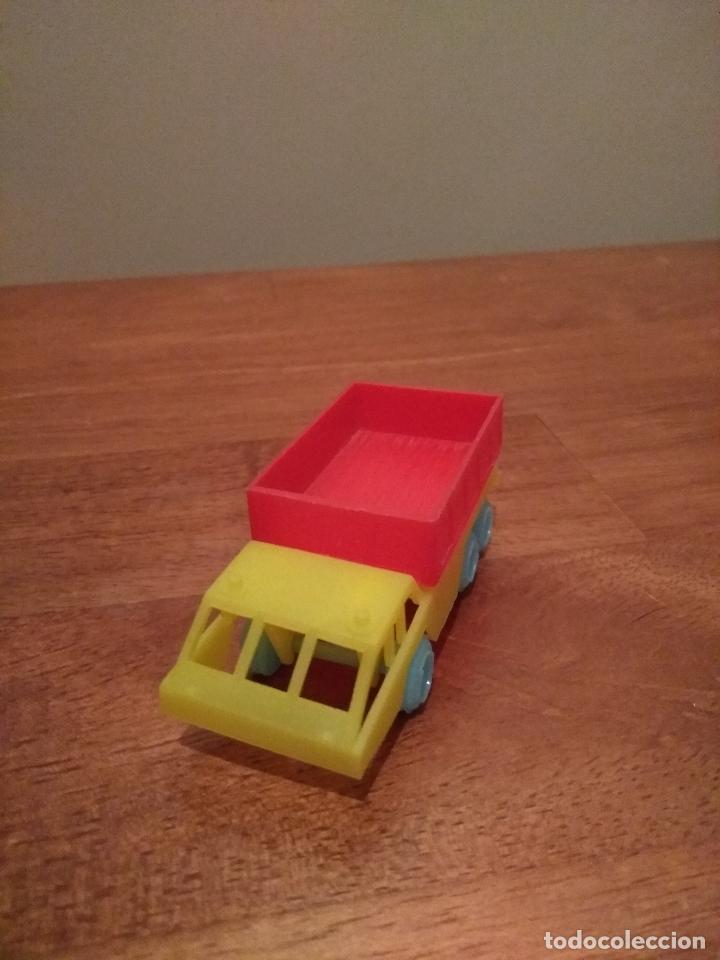 Figuras de goma y PVC: ANTIGUO CAMION T&Iacute;PICO DE LOS KIOSCOS - Foto 1