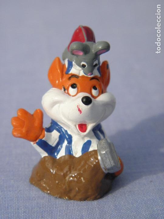 Kinder Figures: Figurita Kinder Zorro Tunelito, colecci&oacute;n Zorrolistos