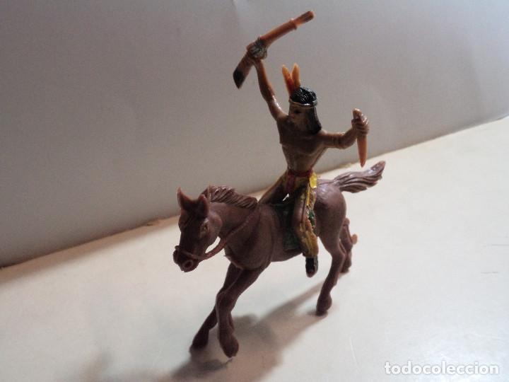 Figuras de goma y PVC: FIGURA DE PL&Aacute;STICO INDIO A CABALLO COMANSI - Foto 1