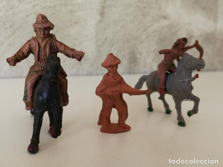 Figuras de goma y PVC: LOTE INDIOS Y VAQUEROS EN GOMA LAFREDO 45 MM - Foto 2