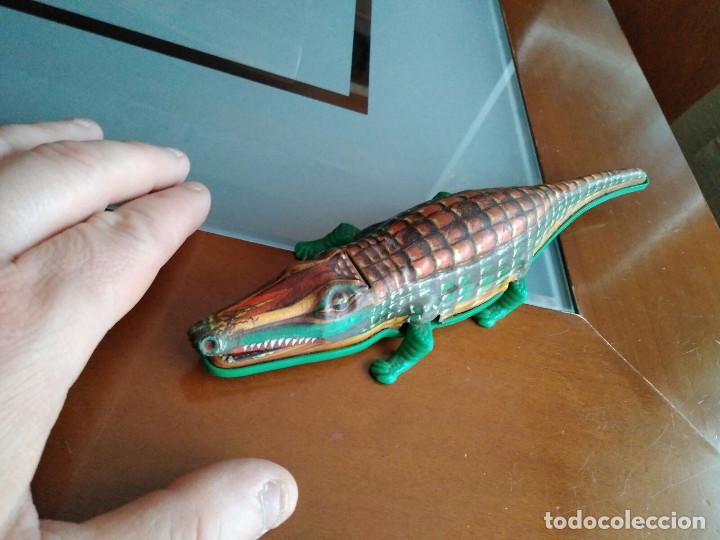 Figuras de goma y PVC: figura de cocodrilo - Foto 1