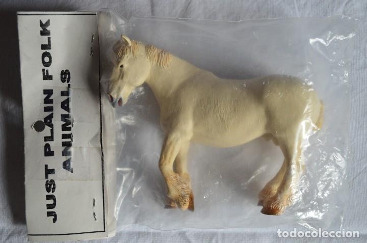 Figuras de Borracha e PVC: Caballo. Figura Papo. 2003. romanjuguetesymas.