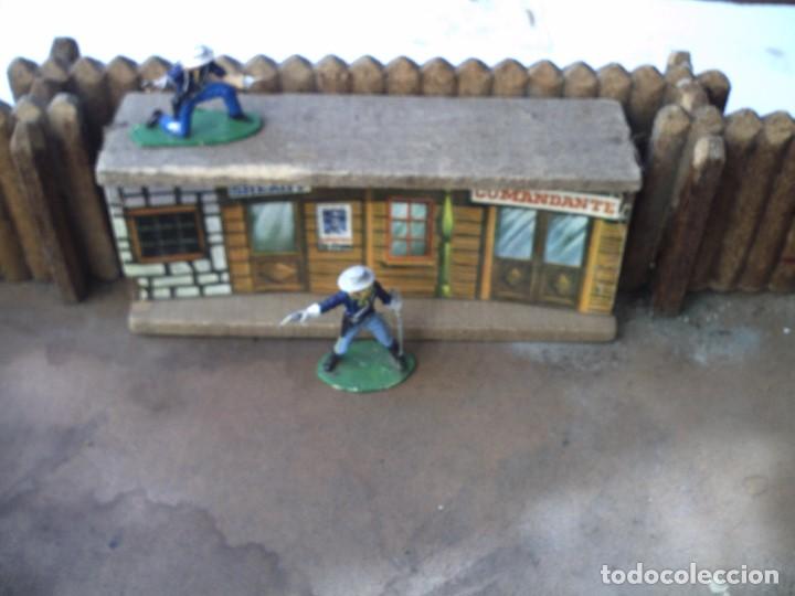 Figuras de goma y PVC: ataque al fuerte - Foto 3