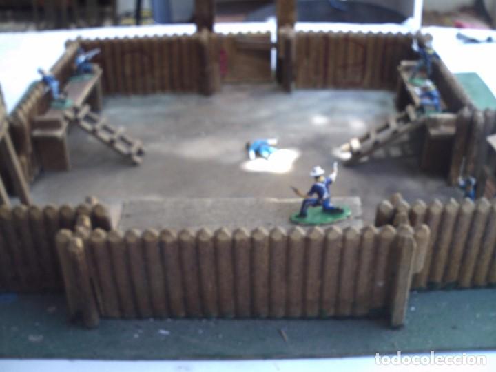 Figuras de goma y PVC: ataque al fuerte - Foto 9
