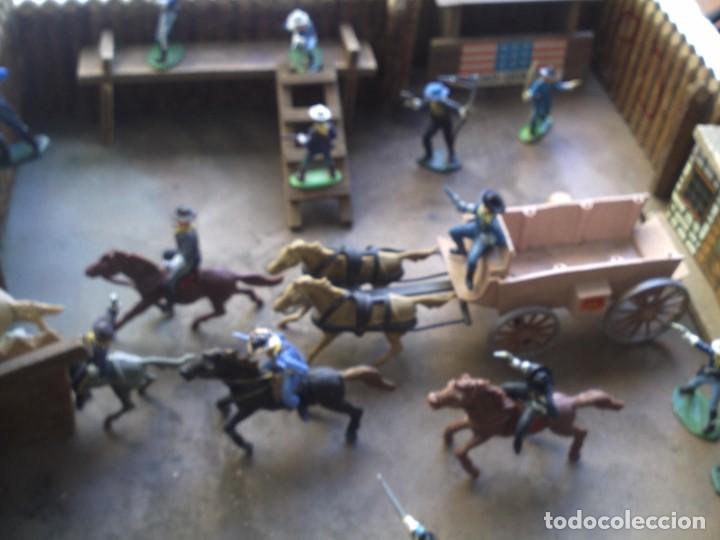 Figuras de goma y PVC: ataque al fuerte - Foto 17