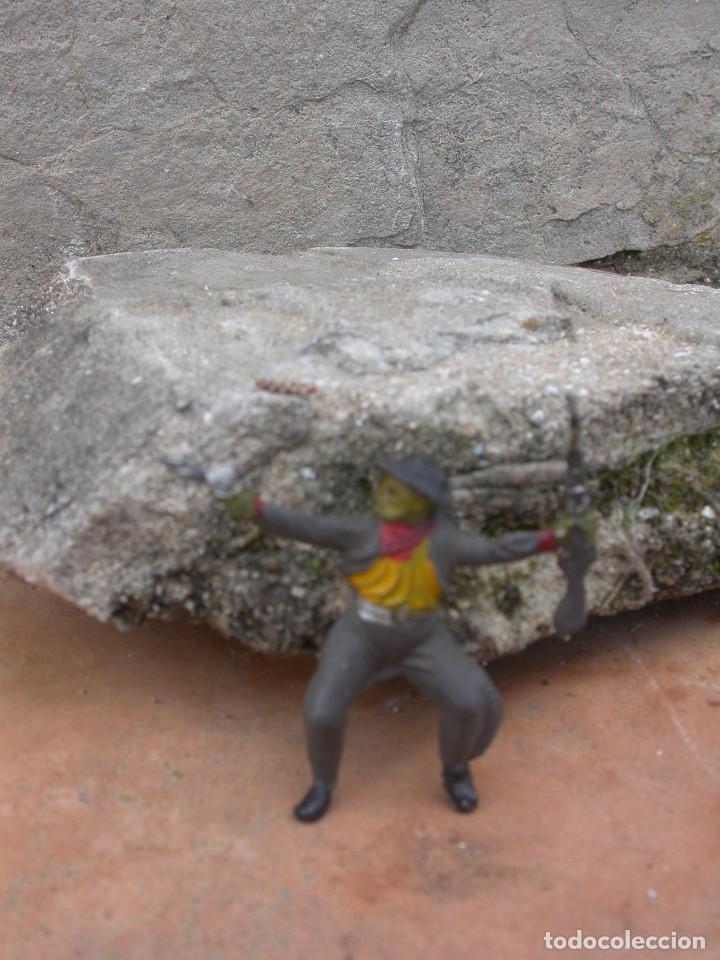 Figuras de goma y PVC: FIGURA PECH - Foto 1
