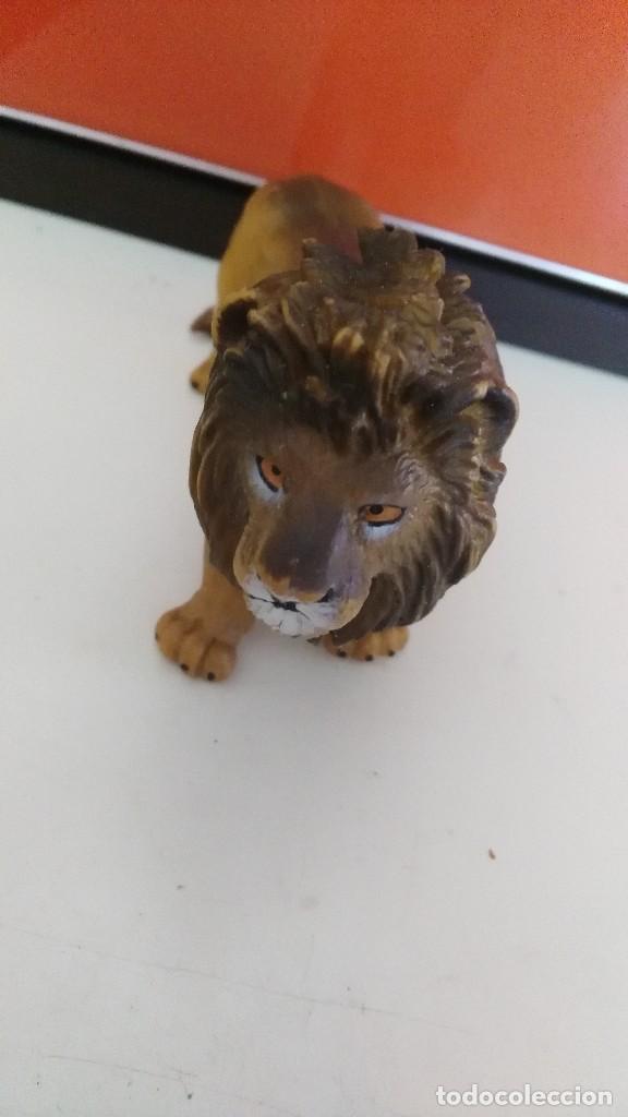 Figuras de goma y PVC: leon -  goma dura -schleich - Foto 2