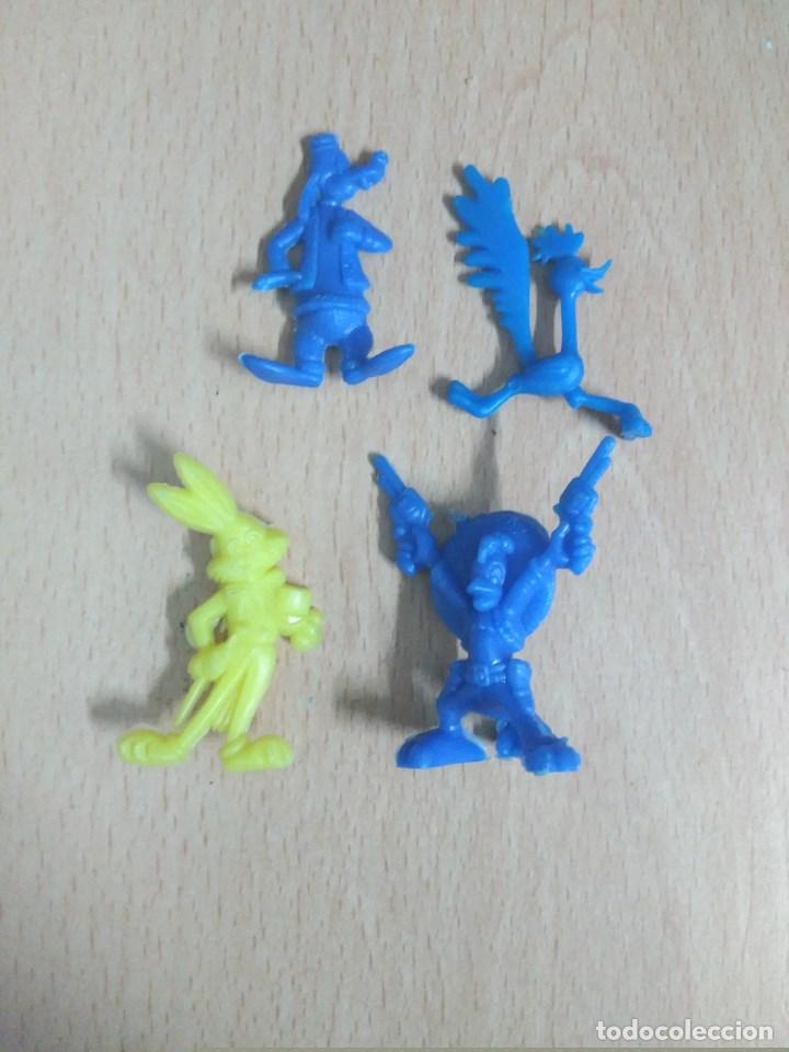 Figuras de goma y PVC: LOTE DE 4 FIGURAS WARNER BROS DE PLASTICO - Foto 1