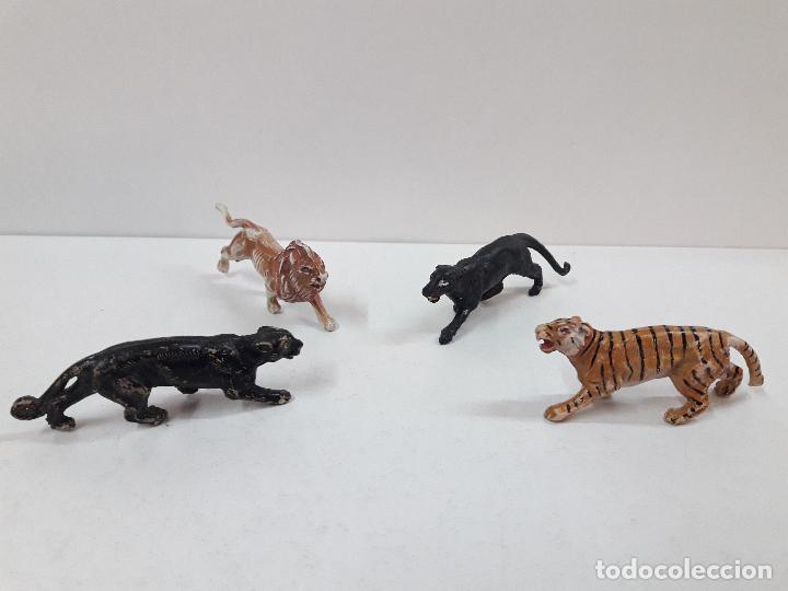 Figuras de goma y PVC: CUATRO ANIMALES EN GOMA - Foto 1