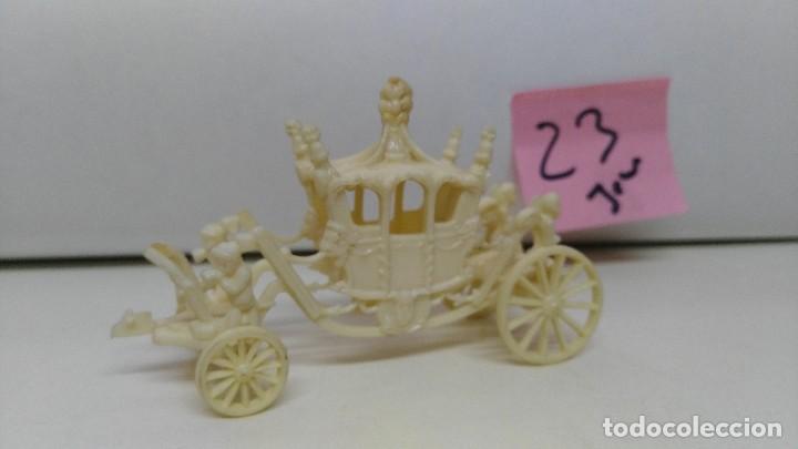 Figuras de goma y PVC: DUNKIN PREMIUM  CARROZA - Foto 1
