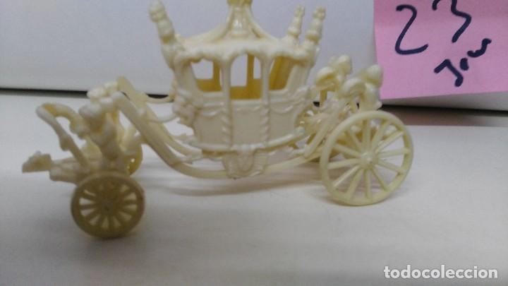 Figuras de goma y PVC: DUNKIN PREMIUM  CARROZA - Foto 3