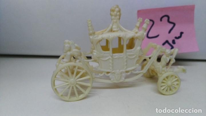 Figuras de goma y PVC: DUNKIN PREMIUM  CARROZA - Foto 5