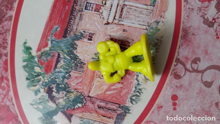Figuras de goma y PVC: ben 10 figura monocromatica tipo dunkin - Foto 1