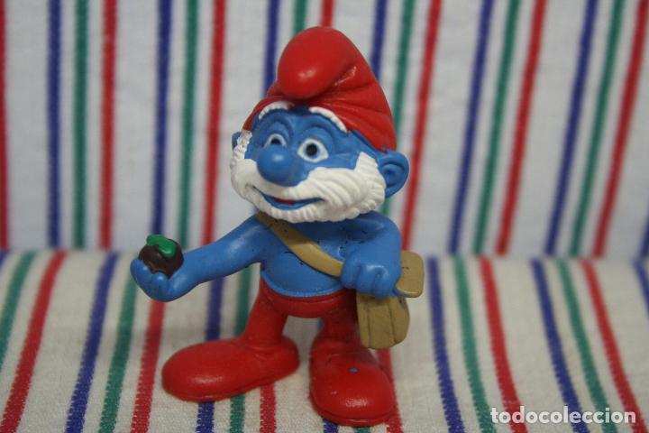 Figuras de goma y PVC: PAPA PITUFO CON BOLSA DE PEYO - Foto 1