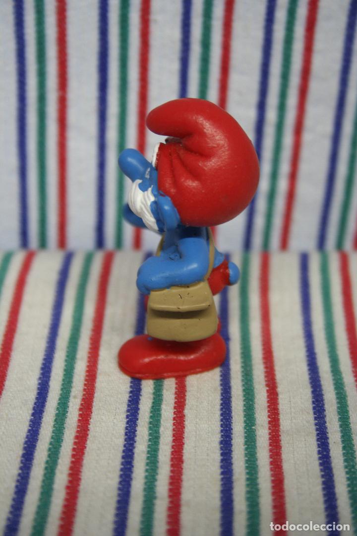 Figuras de goma y PVC: PAPA PITUFO CON BOLSA DE PEYO - Foto 3