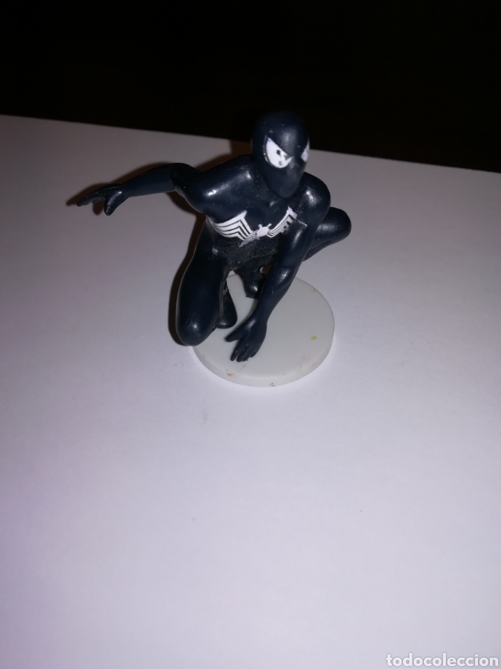 figura spiderman negro