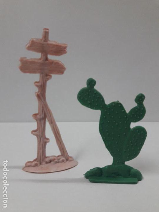 Figuras de goma y PVC: CARTEL Y CACTUS . PARA DECORADO - Foto 1