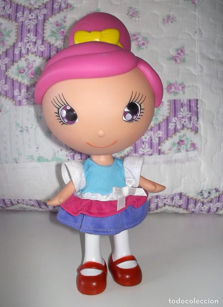 Rubber and PVC Figures: MU&Ntilde;ECA DE GOMA-PVC