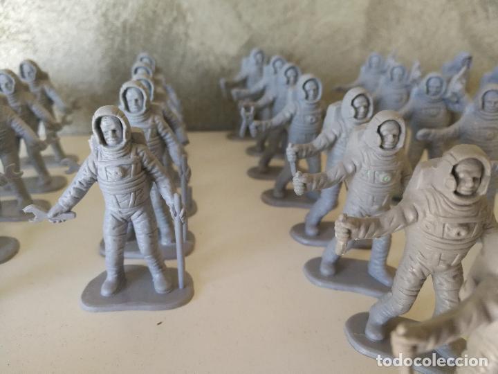 Figuras de goma y PVC: LOTE ASTRONAUTAS PVC - Foto 5