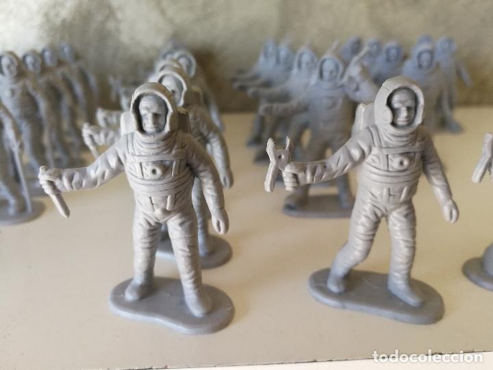Figuras de goma y PVC: LOTE ASTRONAUTAS PVC - Foto 6