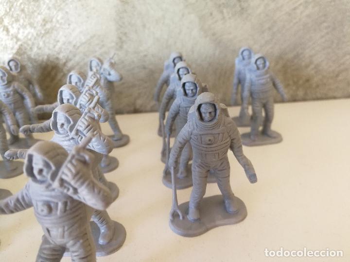 Figuras de goma y PVC: LOTE ASTRONAUTAS PVC - Foto 8