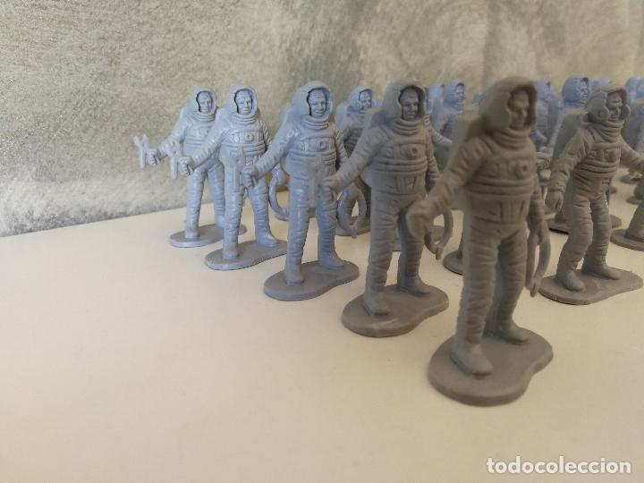 Figuras de goma y PVC: LOTE ASTRONAUTAS PVC - Foto 10