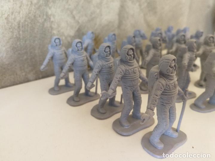 Figuras de goma y PVC: LOTE ASTRONAUTAS PVC - Foto 12