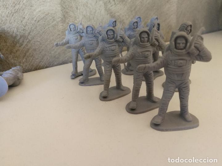 Figuras de goma y PVC: LOTE ASTRONAUTAS PVC - Foto 14