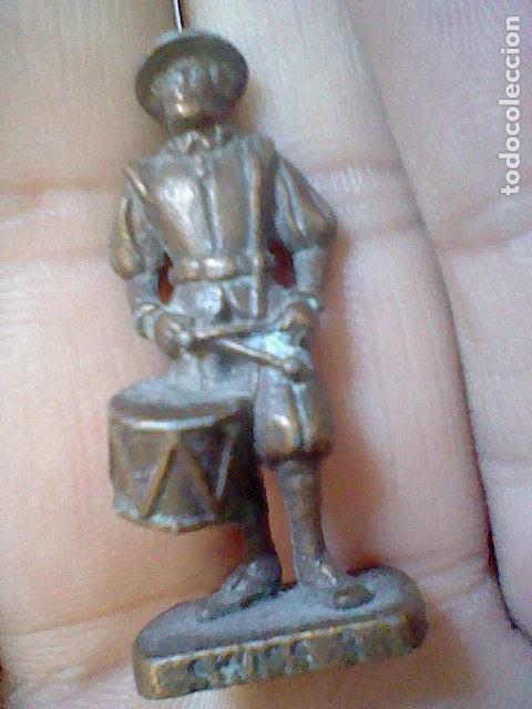 Figure di Gomma e PVC: figura mu&ntilde;eco CHOCO KINDER PROMOCIONAL METAL SOLDADOS SWISS 3 TAMBORILERO