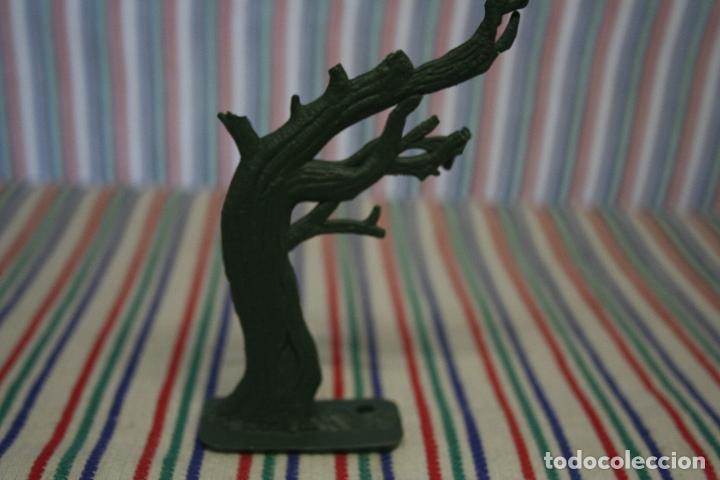 Figuras de goma y PVC: ARBOLES LETREROS COMANSI - Foto 3