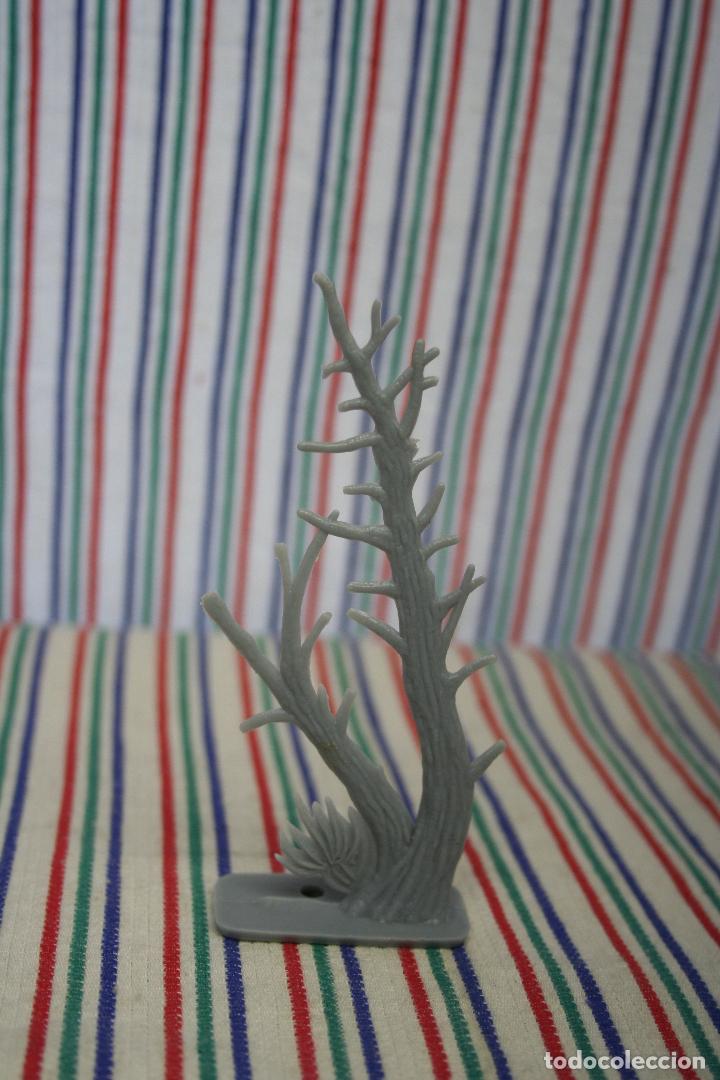 Figuras de goma y PVC: ARBOLES LETREROS COMANSI - Foto 4