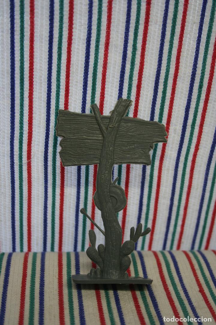 Figuras de goma y PVC: ARBOLES LETREROS COMANSI - Foto 8