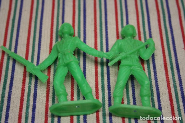 Figuras de goma y PVC: 2 SOLDADOS ESPA&Ntilde;OLES COMANSI - Foto 2