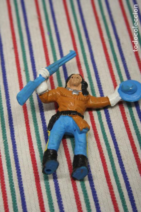 Figuras de goma y PVC: INDIO EXPLORADOR COMANSI - Foto 1