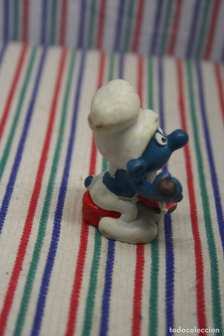 Figuras de goma y PVC: PITUFO GOLOSO DE SCHLEICH - Foto 5