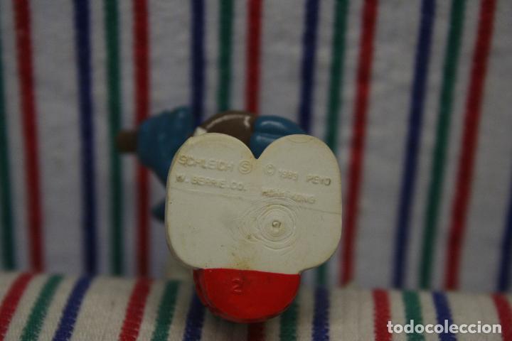 Figuras de goma y PVC: PITUFO GOLOSO DE SCHLEICH - Foto 6