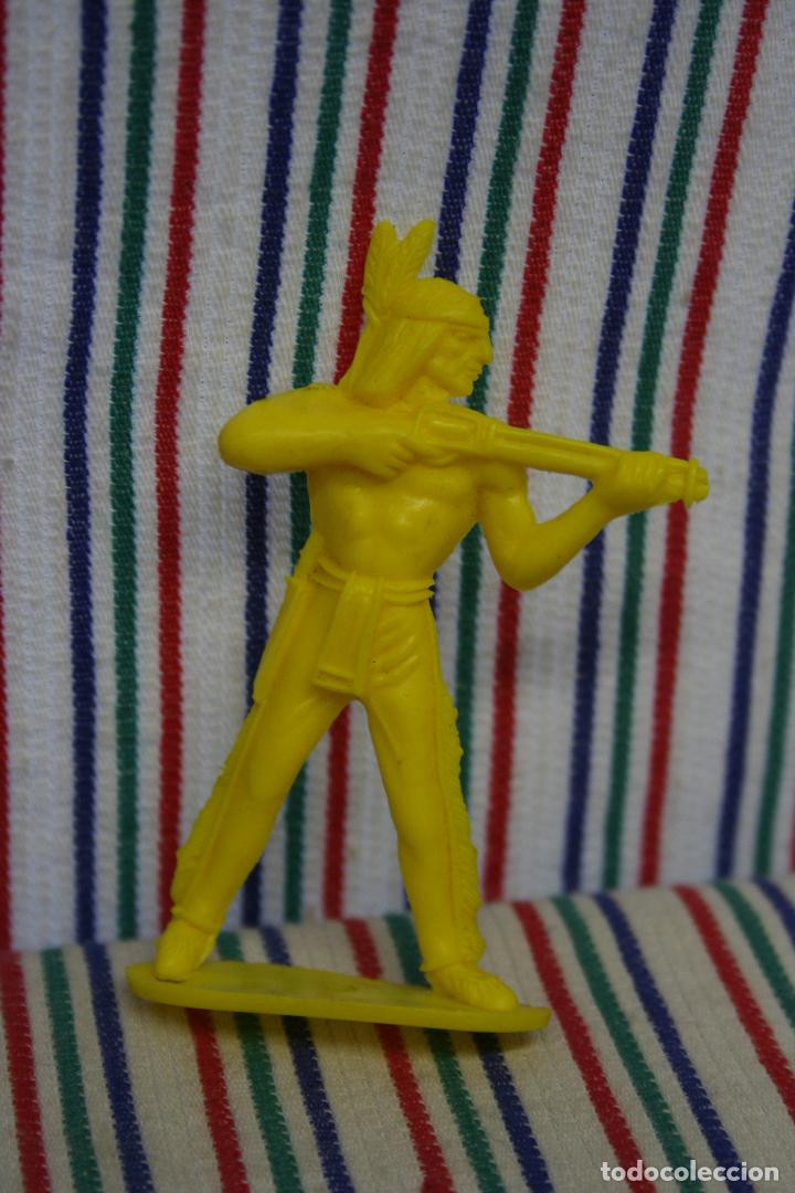 Figuras de goma y PVC: INDIO CON RIFLE COMANSI - Foto 1