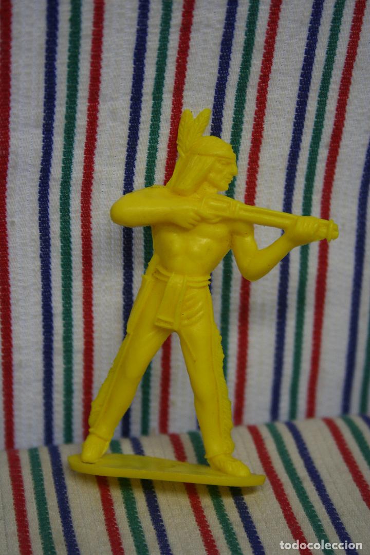 Figuras de goma y PVC: INDIO CON RIFLE COMANSI - Foto 2